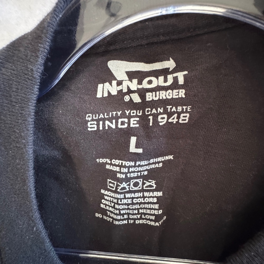 In-N-Out Burger Arizona Mens Black Graphic T-Shirt Large Hollywood Classic Cars - Picture 3 of 7